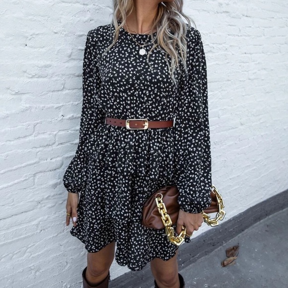 Dresses & Skirts - Chic Black and White Floral Mini Dress